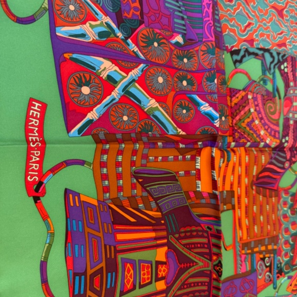 Hermes "Voyage en Etoffes" Silk Scarf 90cm - Green - Picture 4 of 6